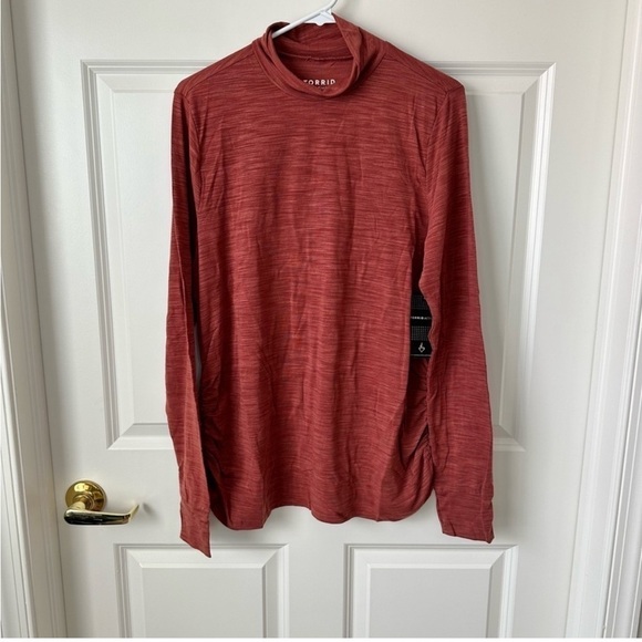Torrid Lyocell Turtleneck Long Sleeve Active Tee in a size 2X - Picture 1 of 7